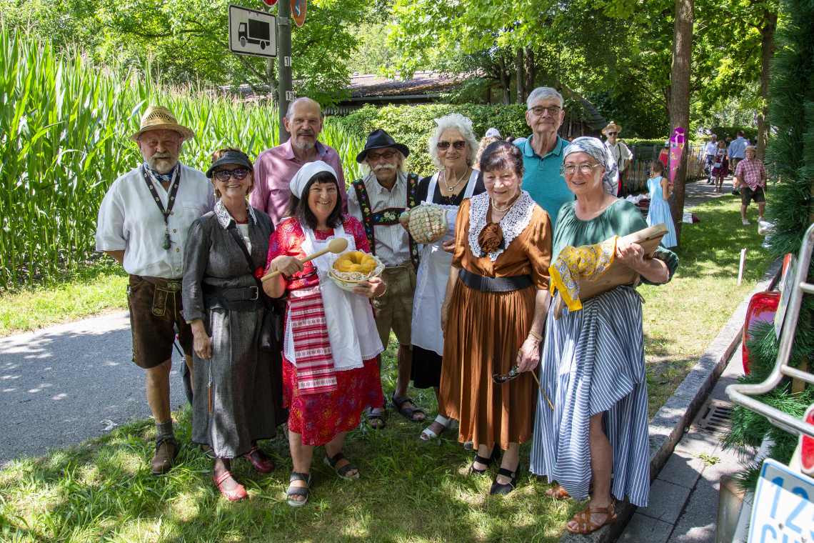 Gruppenbild des Fußvolks